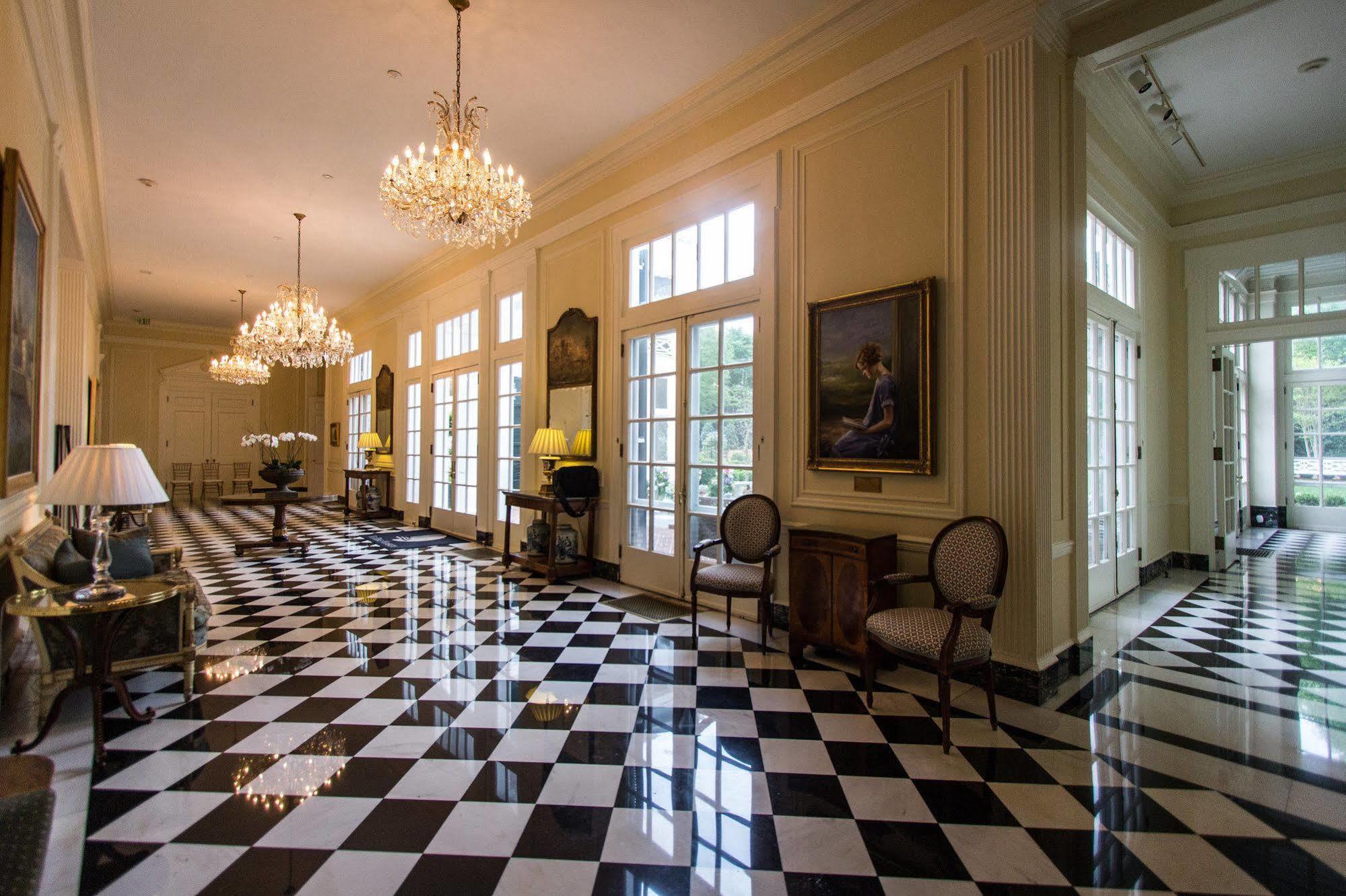 The Duke Mansion Panzió Charlotte Kültér fotó